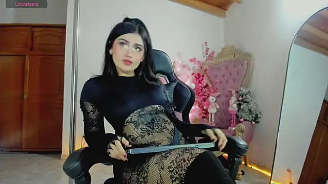 Snapshot of auraeroticaxxx chatting on November 2025 04:05:02 AM auraeroticaxxx online show from November 2025 04:05:02 AM