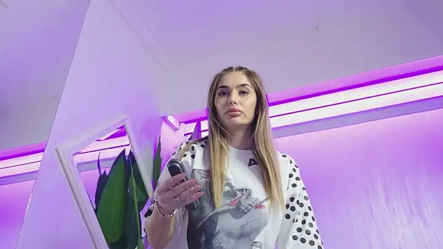 KaseyQuinn  online show from February 2026 08:19:02 PM