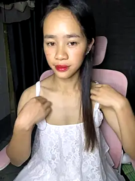 TiNa 04 online show from September 2025 02:50:01 PM