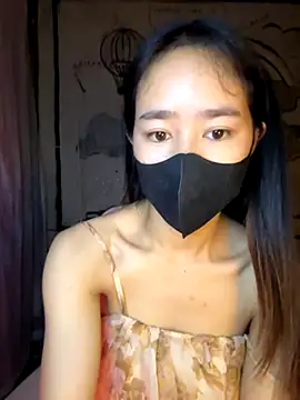 TiNa 04 online show from November 2025 12:04:01 AM