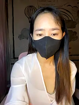 TiNa 04 online show from October 2025 11:49:01 PM