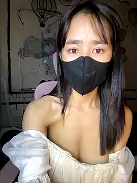 TiNa 04 online show from November 2025 10:19:01 AM