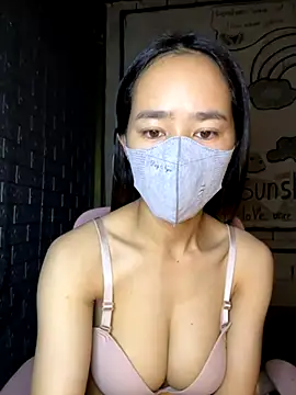 TiNa 04 online show from September 2025 10:27:02 PM