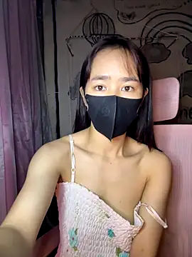 TiNa 04 online show from December 2025 12:31:02 AM