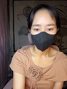 TiNa 04 online show from October 2025 11:58:02 PM