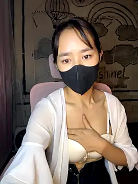 TiNa 04 online show from November 2025 10:52:01 AM