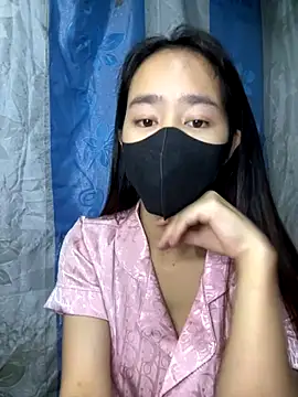 TiNa 04 online show from October 2025 11:04:01 PM