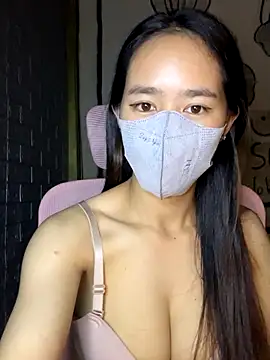 TiNa 04 online show from September 2025 10:41:02 AM