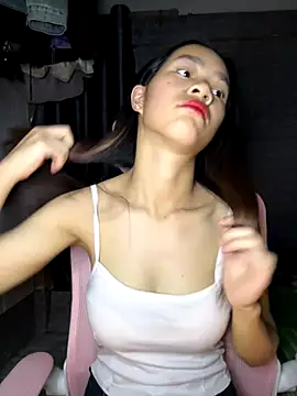 TiNa 04 online show from September 2025 10:53:01 PM