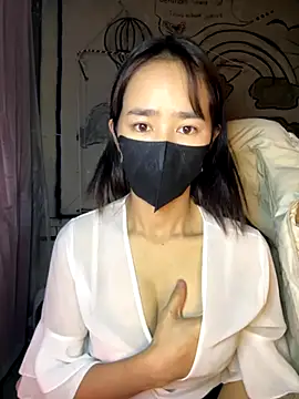 TiNa 04 online show from November 2025 11:37:02 PM