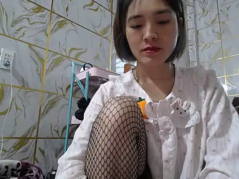 Lyzizi lovely09 online show from November 2025 01:39:02 AM