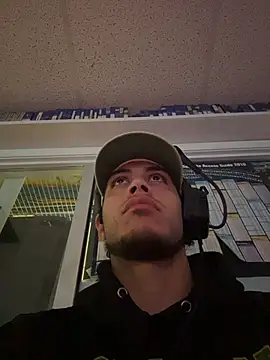 Snapshot of StrokingDaddy4 chatting on January 2026 11:25:02 AM StrokingDaddy4 online show from January 2026 11:25:02 AM