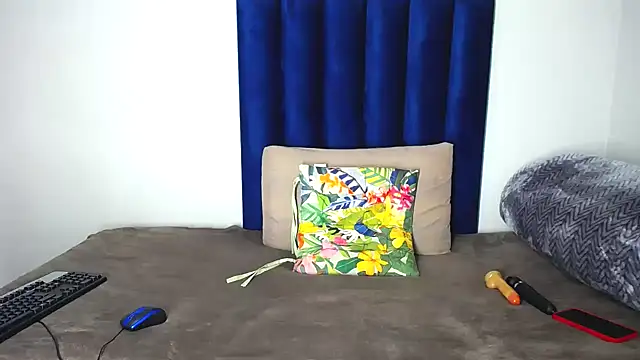 Pinkdollyg online show from October 2025 10:00:01 PM