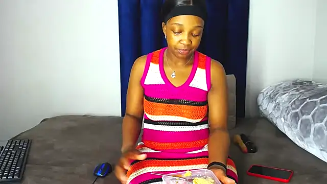 Pinkdollyg online show from October 2025 09:33:02 PM