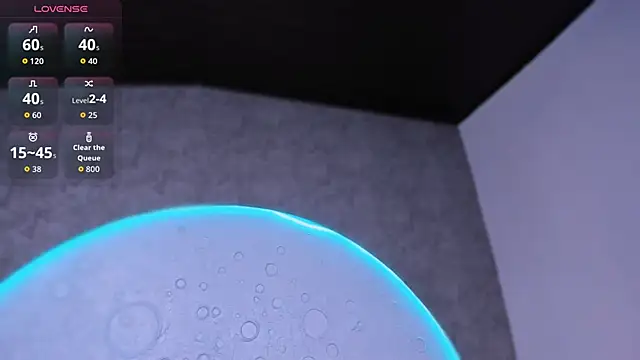 ReinaChloe online show from February 2026 04:20:02 PM