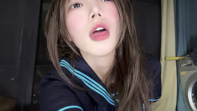 Yiyi-707 online show from October 2025 11:45:01 AM