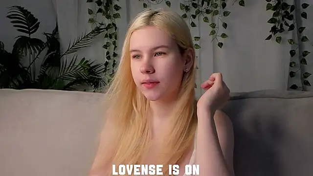 ElizSpieth online show from November 2025 01:10:02 AM