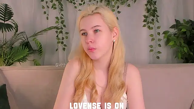 ElizSpieth online show from November 2025 01:09:02 AM