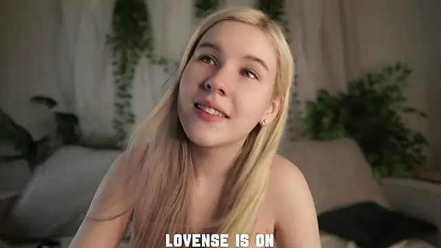 ElizSpieth online show from November 2025 01:54:02 PM