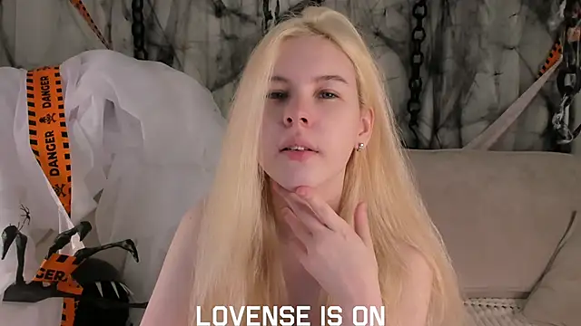 ElizSpieth online show from November 2025 01:09:01 AM