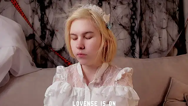 ElizSpieth online show from November 2025 01:31:02 AM