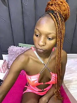 Snapshot of LonelyQueenxx25 chatting on June 2026 09:15:01 PM LonelyQueenxx25 online show from June 2026 09:15:01 PM
