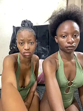 LonelyQueenxx25 online show from March 2026 08:27:02 PM