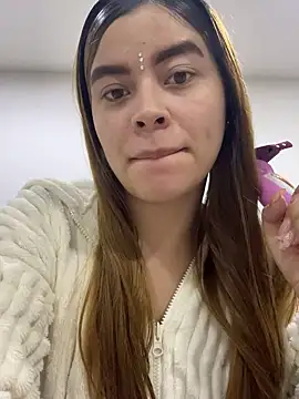 CharlotteBrownn  online show from October 2025 03:28:02 AM