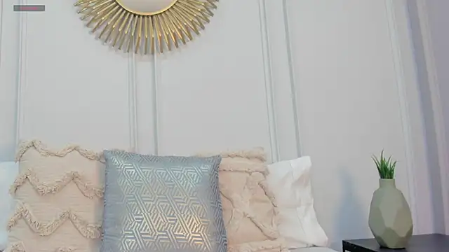 CharlotteBrownn  online show from June 2026 01:05:01 AM
