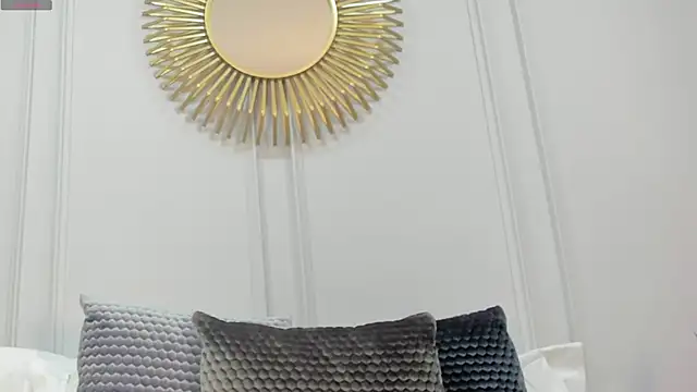 CharlotteBrownn  online show from May 2026 01:09:01 AM