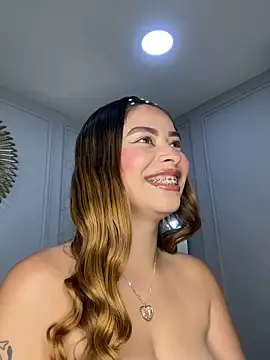 CharlotteBrownn  online show from March 2026 11:13:01 PM