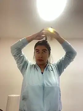 CharlotteBrownn  online show from March 2026 09:22:01 PM