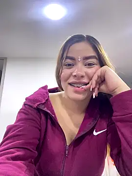 CharlotteBrownn  online show from October 2025 01:39:01 AM