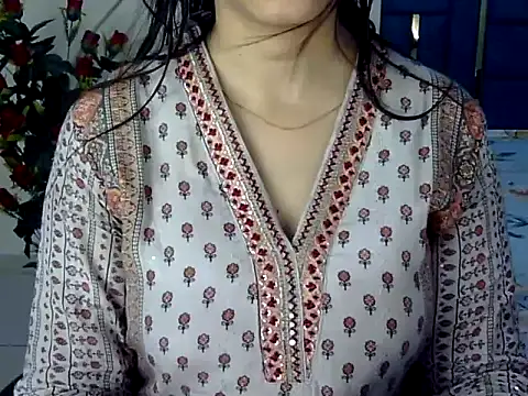 Snapshot of Rumi_cute chatting on May 2026 02:33:02 PM Rumi cute online show from May 2026 02:33:02 PM