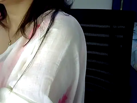 Rumi cute online show from April 2026 04:44:02 PM