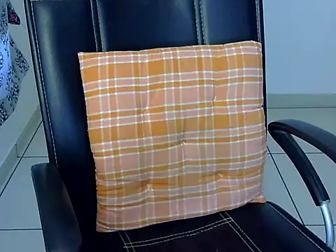 Rumi cute online show from November 2025 12:09:02 PM