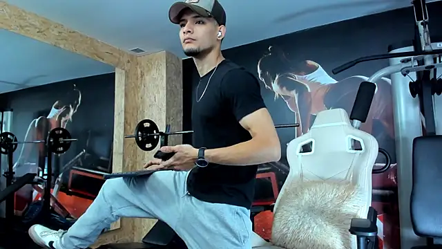 Snapshot of AlessandroKiing chatting on April 2026 08:04:02 PM AlessandroKiing online show from April 2026 08:04:02 PM