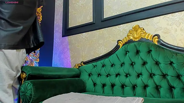 Snapshot of AlessandroKiing chatting on September 2025 02:05:01 PM AlessandroKiing online show from September 2025 02:05:01 PM