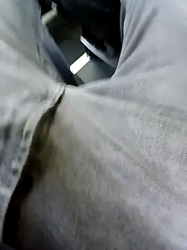 Snapshot of DomDix chatting on September 2025 02:12:01 PM DomDix online show from September 2025 02:12:01 PM