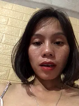 Snapshot of QuingLin chatting on September 2025 04:35:02 PM QuingLin online show from September 2025 04:35:02 PM