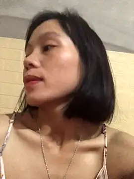 Snapshot of QuingLin chatting on September 2025 06:19:01 AM QuingLin online show from September 2025 06:19:01 AM