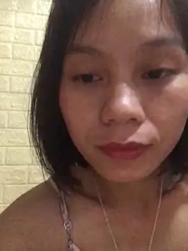 Snapshot of QuingLin chatting on September 2025 05:43:01 AM QuingLin online show from September 2025 05:43:01 AM
