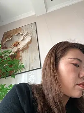 feifei 521 online show from October 2025 05:43:02 AM