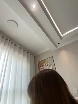 feifei 521 online show from October 2025 12:53:01 AM