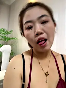 feifei 521 online show from October 2025 04:47:01 AM