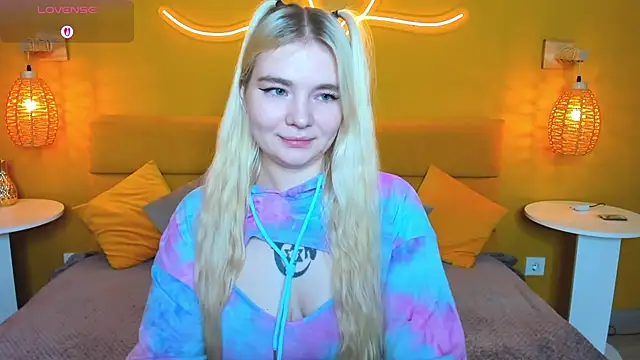 RuthBryant online show from November 2025 12:32:02 AM