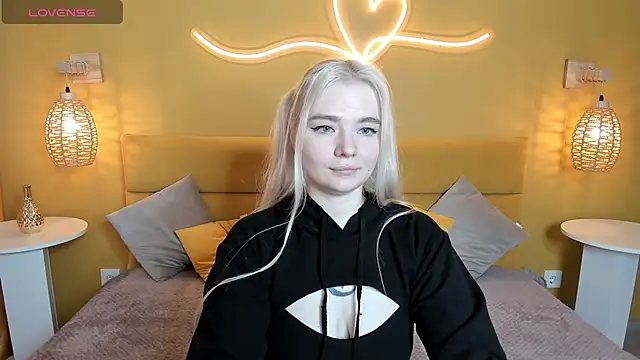 RuthBryant online show from September 2025 04:24:02 AM