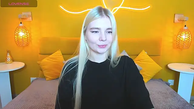 RuthBryant online show from November 2025 12:48:02 AM