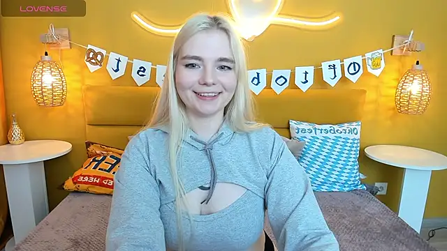 RuthBryant online show from September 2025 01:18:01 PM