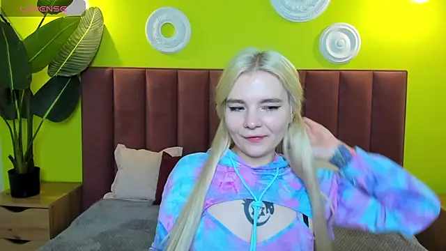 RuthBryant online show from September 2025 01:33:01 AM